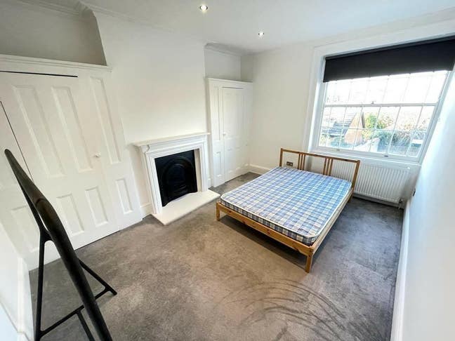 Lovely 4 double bed victorian building.  Main Photo