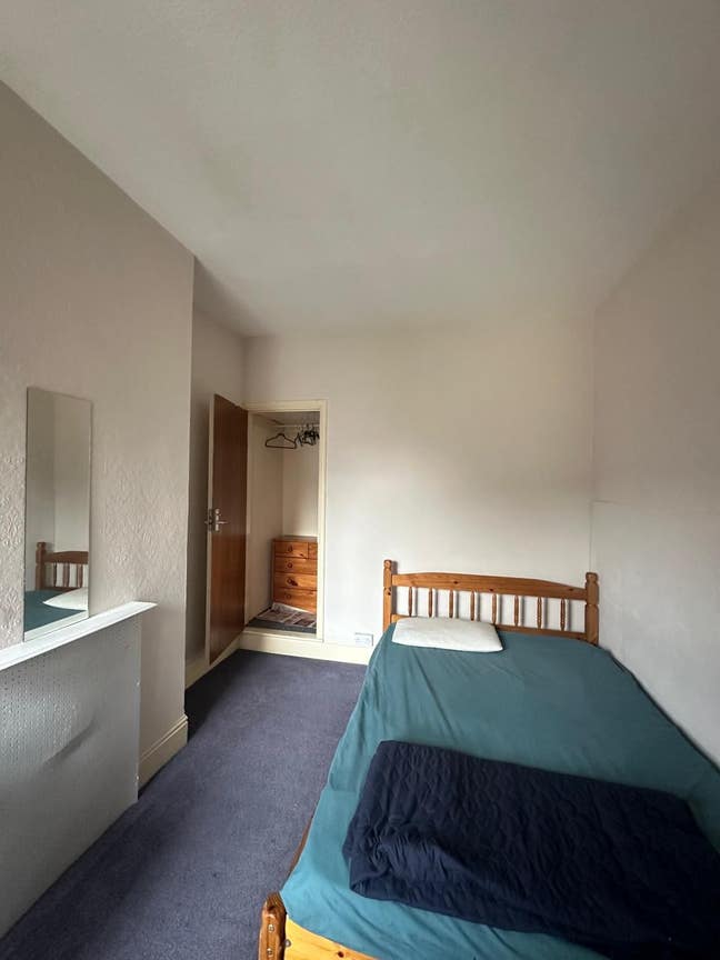 Fully Furnished double bedroom Main Photo