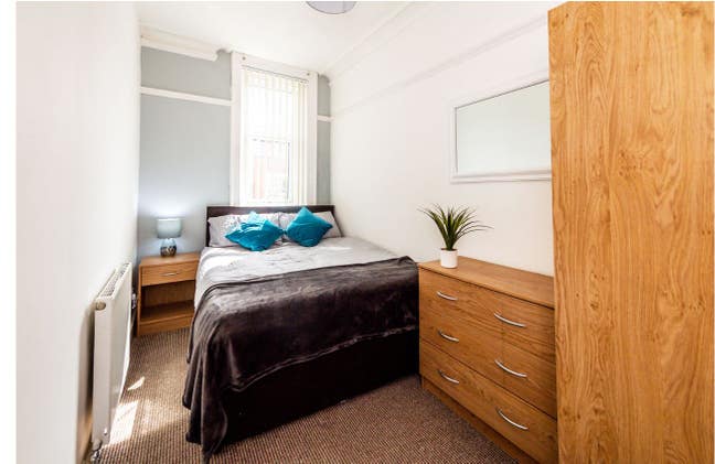 Warrington town centre - Double rooms  Main Photo