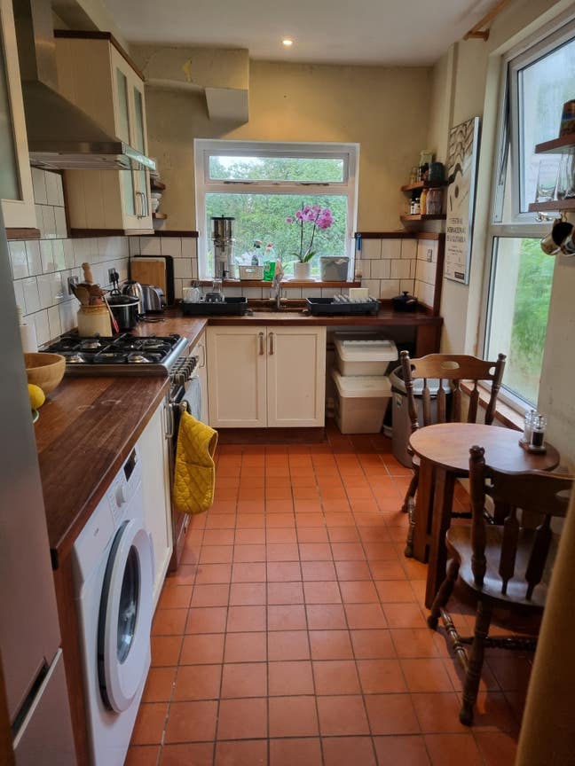 Double Room available in house share in Totterdown Main Photo