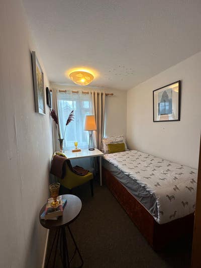 Single Room to Rent Main Photo