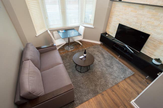 One Bed Flat in City Center - Inc Water & Wifi Main Photo