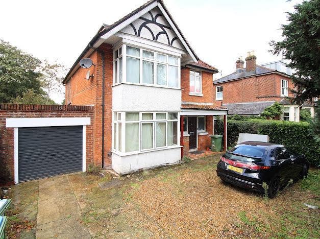 Large double room in portswood available  Main Photo