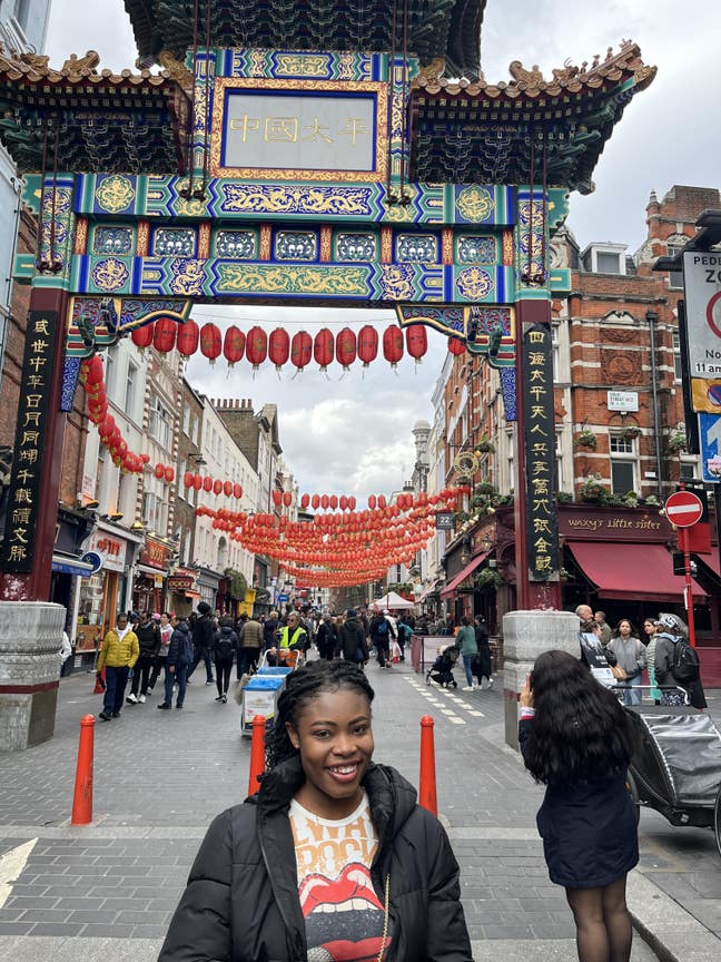 Professional Female seeks a single or double room Main Photo