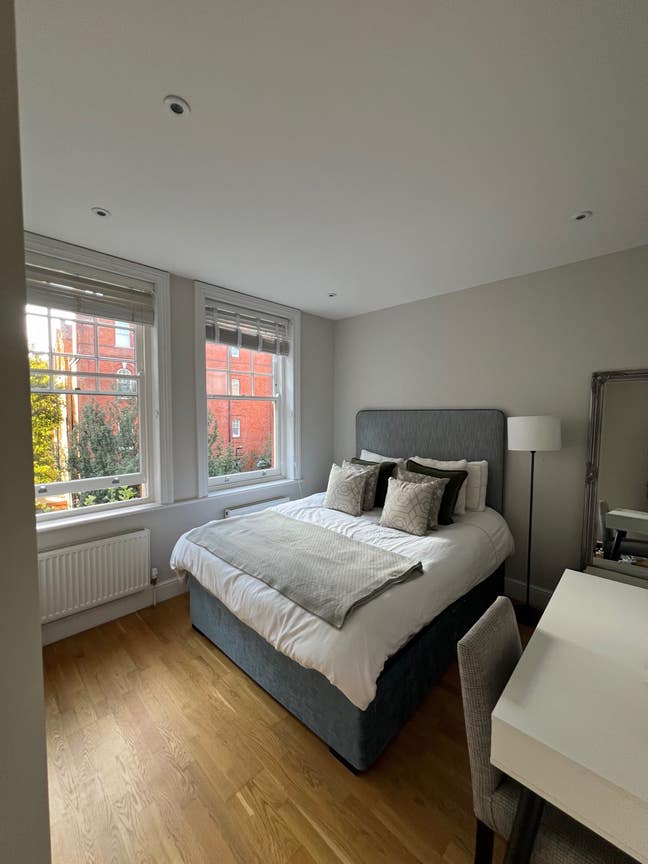 Luxurious Double Bed Sublet Main Photo