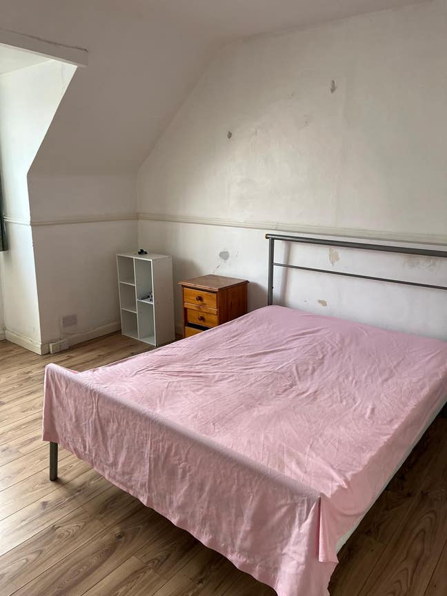 Large room for rent in SW17  Main Photo