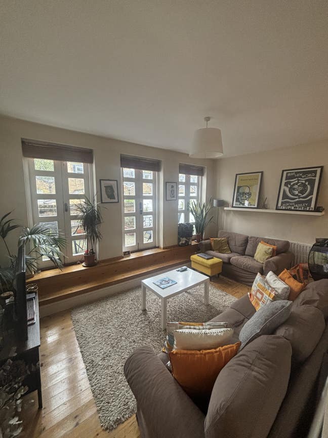 Double Room - Kennington  Main Photo