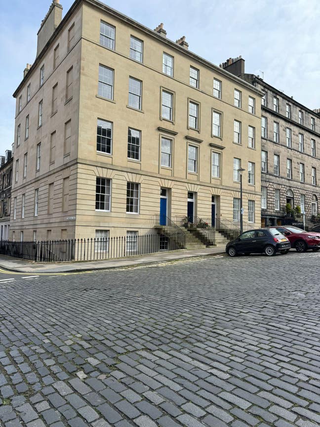 Main door flat in amazing city centre location Main Photo