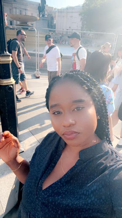 Want a shared room with my friend  Main Photo