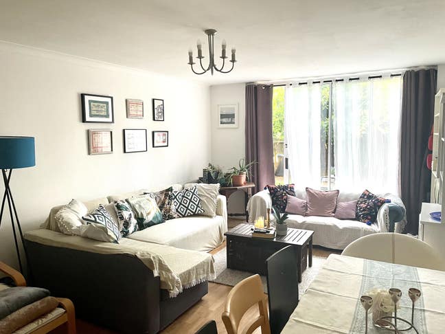 Large Double Bedroom- Garden View Main Photo