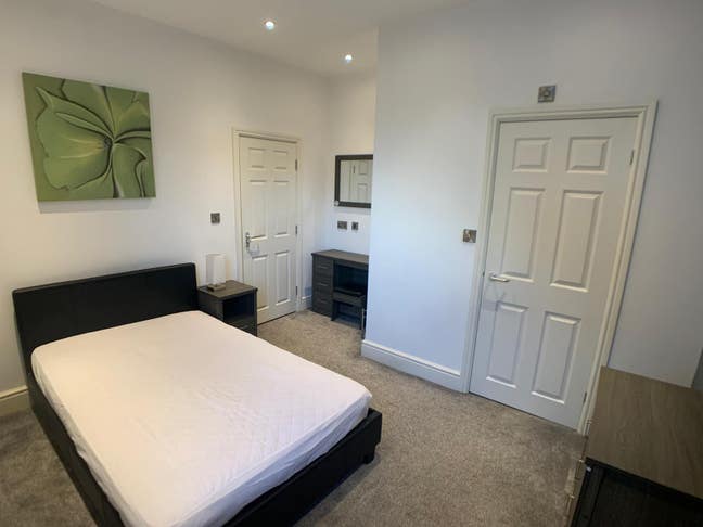 🌟 Modern Ensuite Room – Perfect for Professionals Main Photo