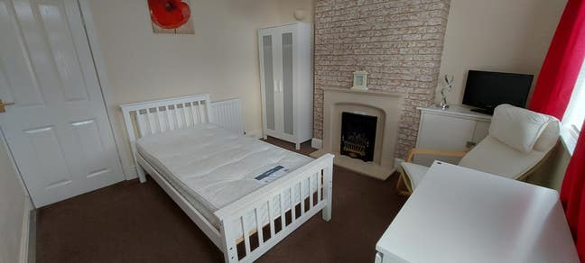 Clean, well kept Property, Quiet Central Location Main Photo