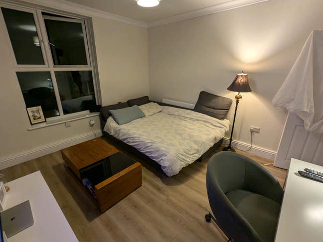 Large double room in Stockwell  Main Photo