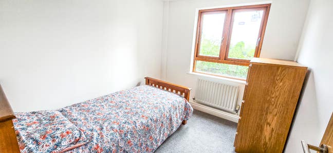 Cosy single room in Bow – All Bills included Main Photo