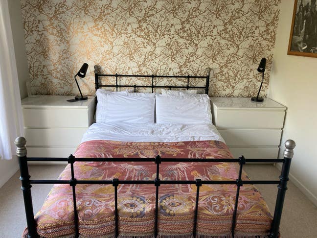 Large Double Bedroom  Main Photo