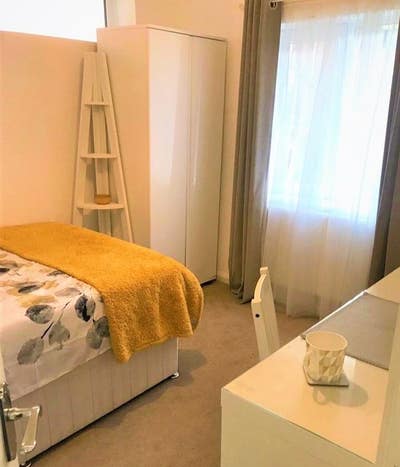 Immaculate with Ensuite Bills & Wifi From &pound;138pw Main Photo