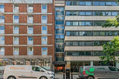 Lovely 2-Bed Fitzrovia Flat—Prime Location Main Photo