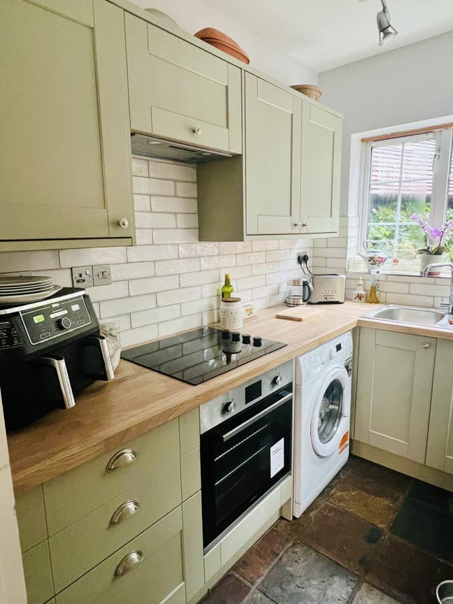 Double Room Solihull - 1 mile JLR, 3 miles BHX Main Photo