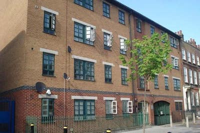 Stepney Green,E1 Modern 1 Bed Flat,Balcony Main Photo