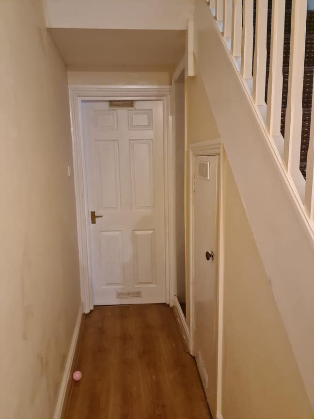 Family couple House Main Photo