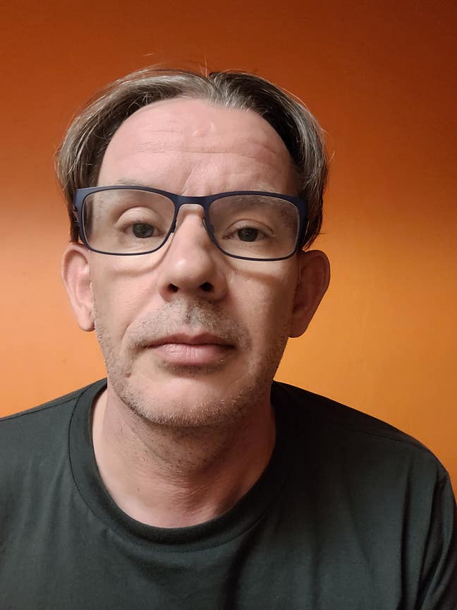 Room wanted, 40's male, reliable quiet pro Main Photo