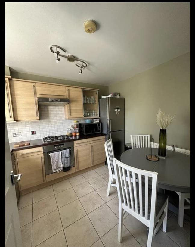 Modern Single Room  Main Photo