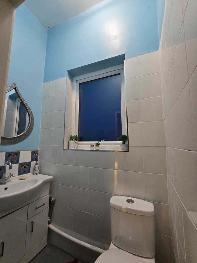 Double Room in Central Bristol for a Muslim Female Main Photo