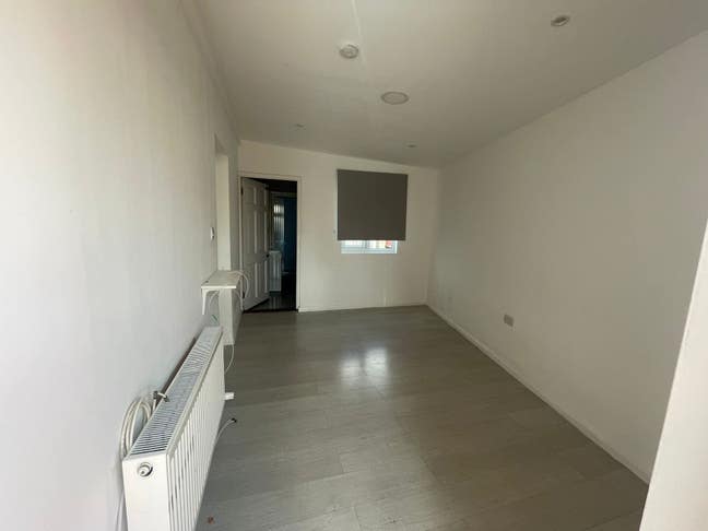 Studio with separate Kitchen and bath Main Photo