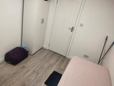 Single Furnished Room, All Bills Included Main Photo