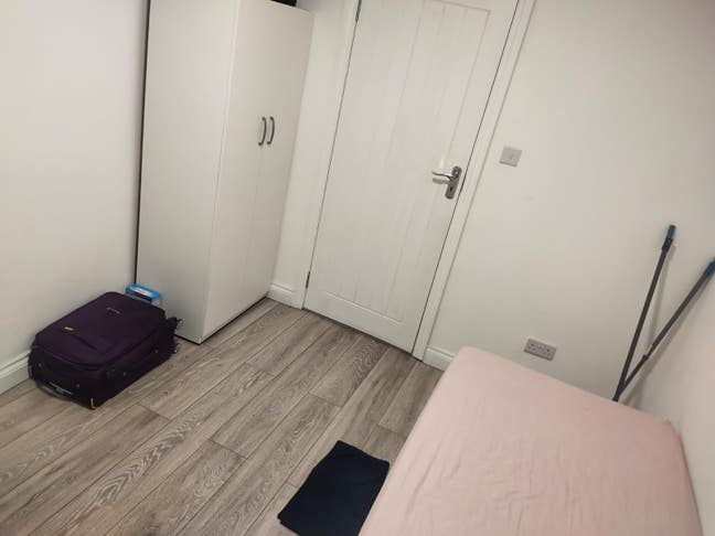 Single Furnished Room, All Bills Included Main Photo
