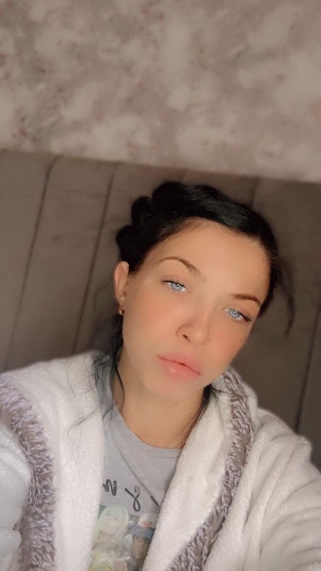 I am a female aged 35. I am a full time carer... Main Photo