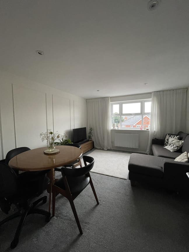 Tooting Bec two bedroom flat Main Photo