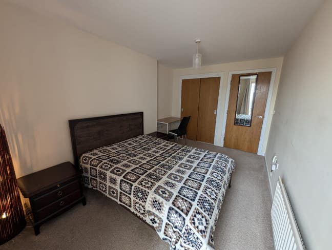 Furnished Double Room with Semi-En Suite Main Photo