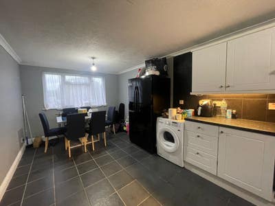 Large  Double  Room for single occupancy Main Photo