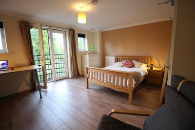 ✨ Huuuge Double Room 🏠 High Spec House ✨ Main Photo