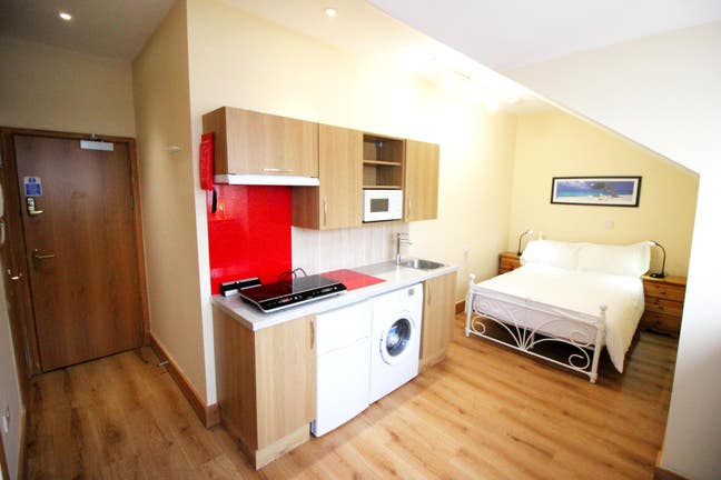 ✅ CV1 Luxury Studio Double Occupancy — Bills Inc  Main Photo