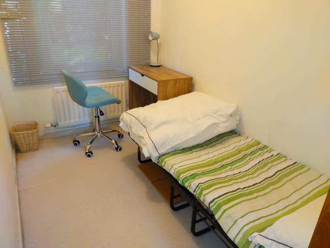 Single room to student/professional Main Photo