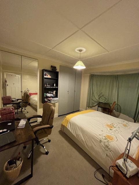 Master bedroom and single bedroom available Main Photo