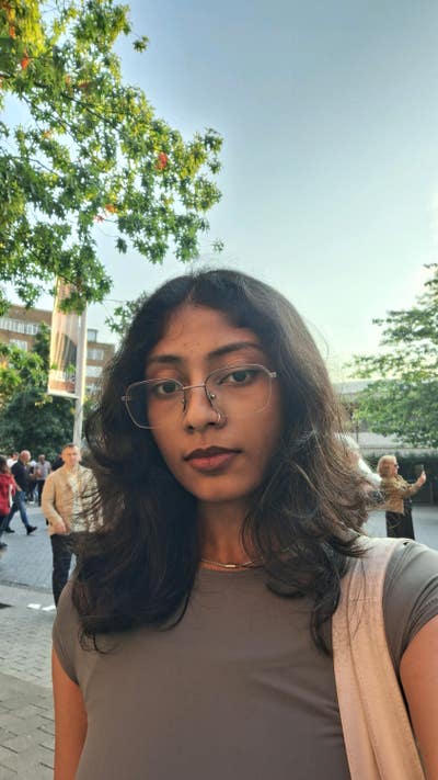 Looking for a home in london Main Photo