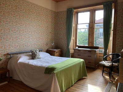 Room in Fully Furnished Flat by Meadows Main Photo