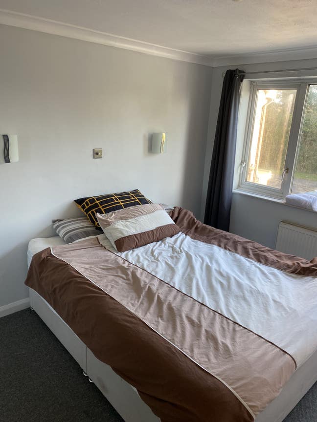 Large en-suite room -northampton Main Photo