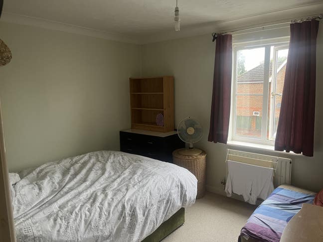 Room to let in Bracknell  Main Photo