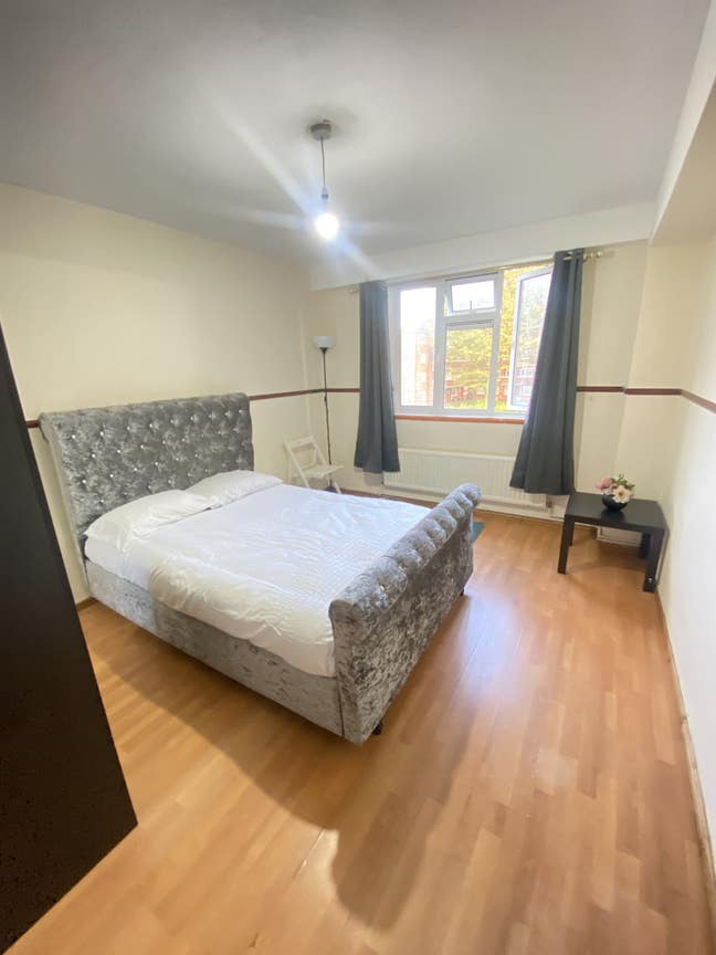 Master Bedroom luxury private flat  Main Photo