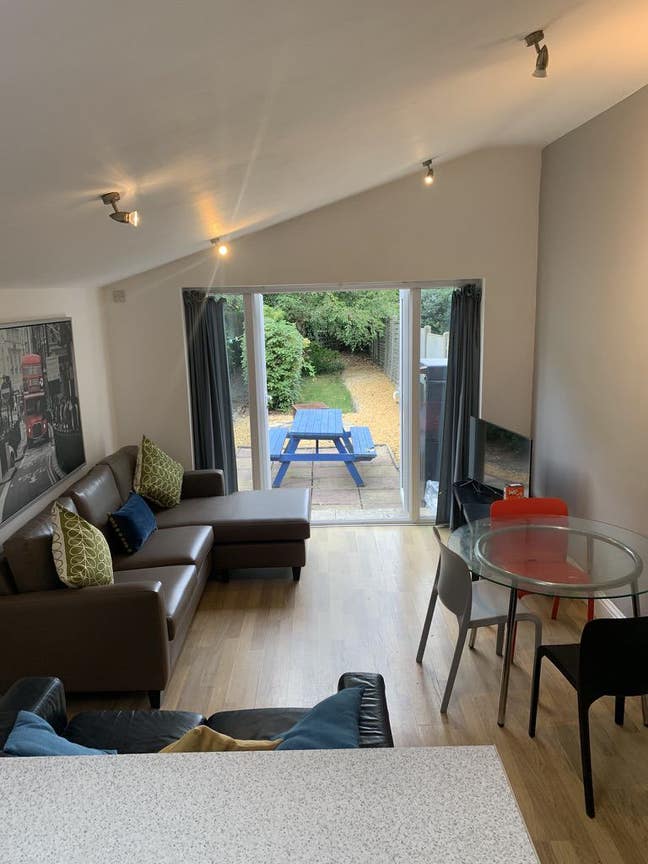 Brilliant Student House Main Photo