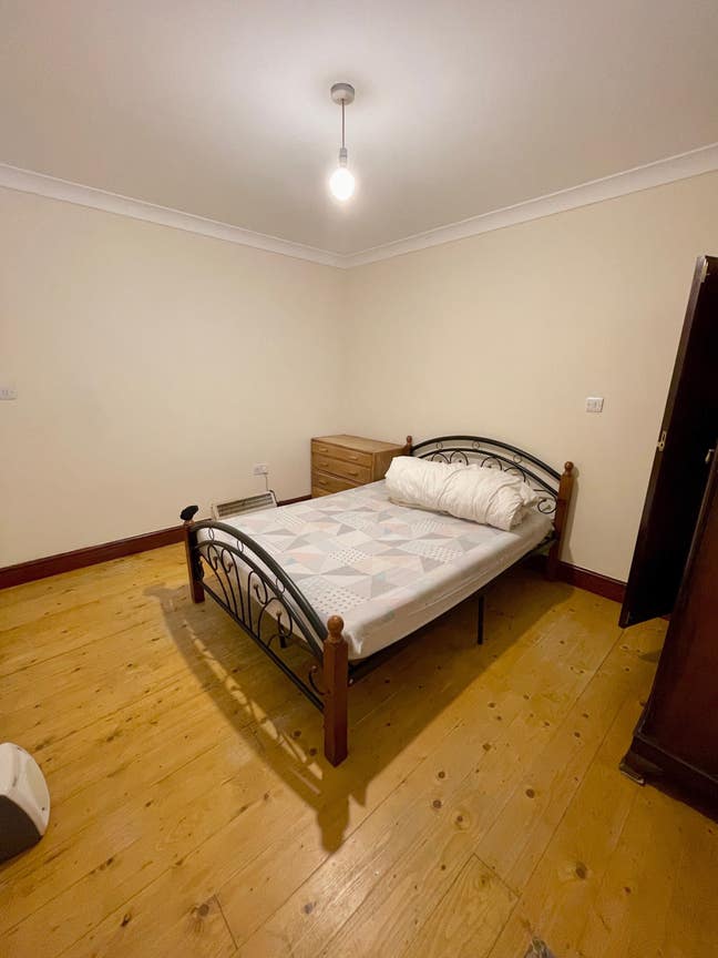 Large double room for rent Main Photo