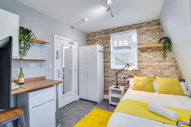 Stunning Double Room with En Suite Main Photo