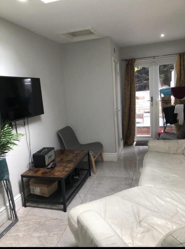 Newly refurbished ensuite rooms Main Photo