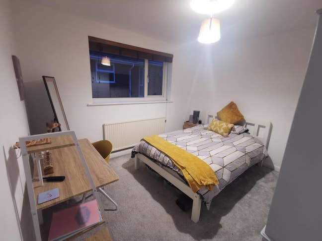 Double bedroom near Westbourne  Main Photo