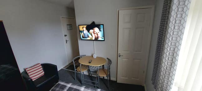 Double en-suite with  private kitchen Main Photo