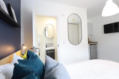 New | Parkstone | Studio style Main Photo